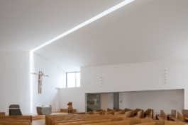 Fotografo architettura interni Bologna dettaglio interior design Chiesa del Buon Ladrone