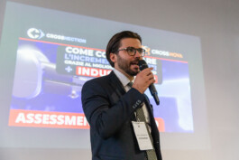 fotografo evento aziendale Bologna Museo Lamborghini discorso al convegno