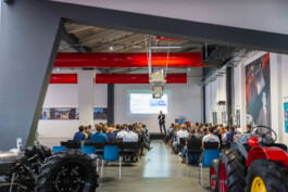 fotografo evento aziendale Bologna Museo Lamborghini Speech convegno