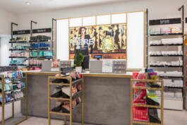 fotografo bologna interni profumerie Douglas