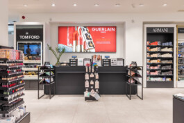 fotografo bologna interni profumerie Douglas